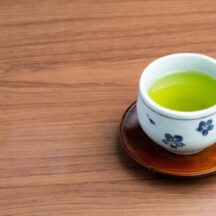 湯呑みに取っ手がない理由とは？湯呑みの種類や素材の違いも解説