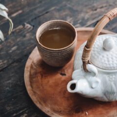 なぜ緑茶を甘く感じることがあるの？成分や淹れ方について紹介